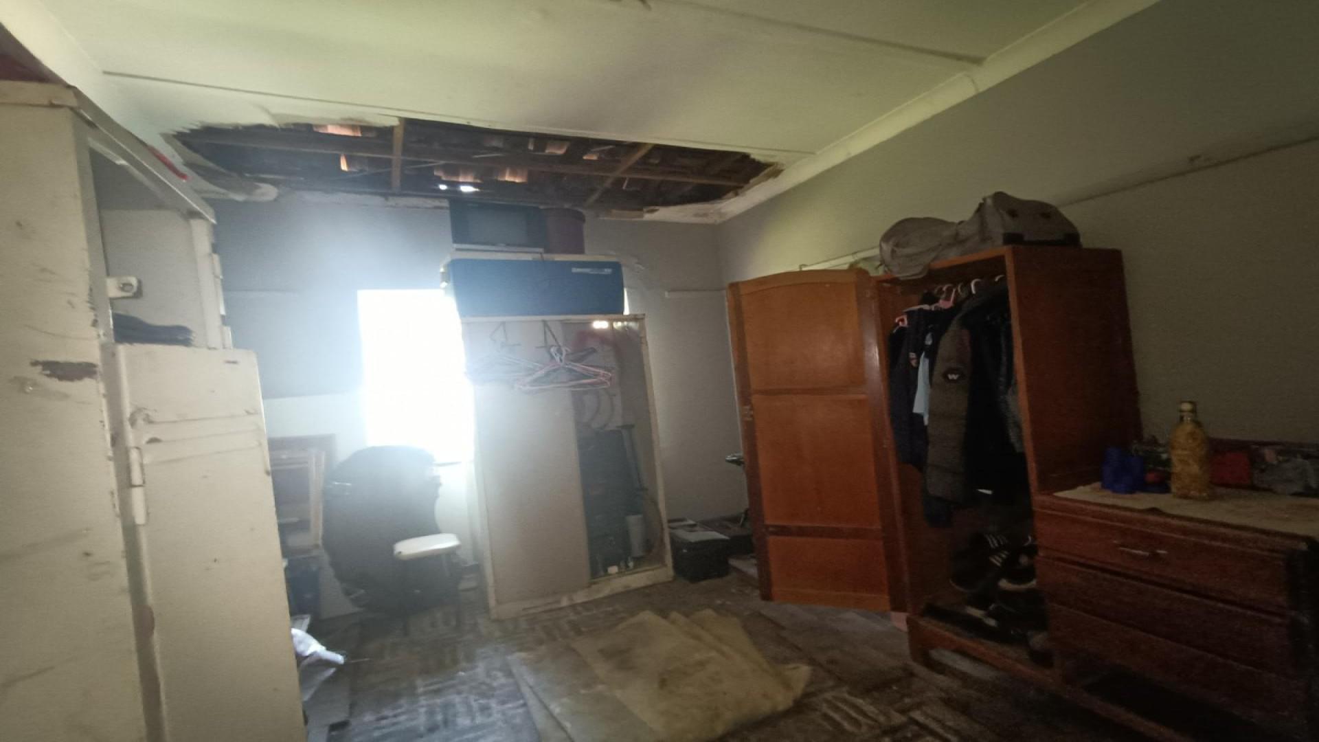 Bed Room 1 of property in Welkom