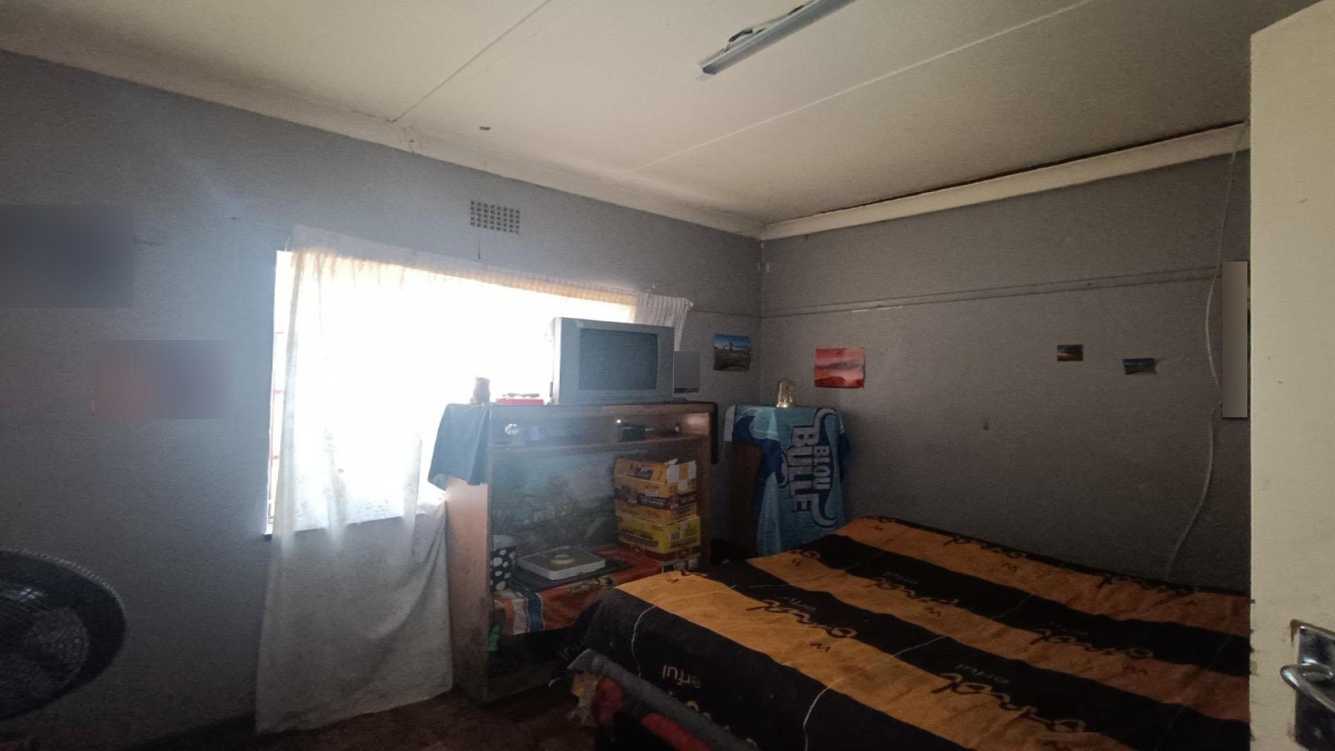 Bed Room 2 of property in Welkom