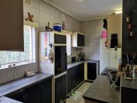 Kitchen of property in Glencoe