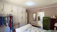 Main Bedroom - 20 square meters of property in Amanzimtoti 
