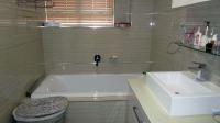 Main Bathroom - 9 square meters of property in Umhlanga 