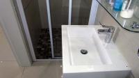 Bathroom 2 - 4 square meters of property in Umhlanga 