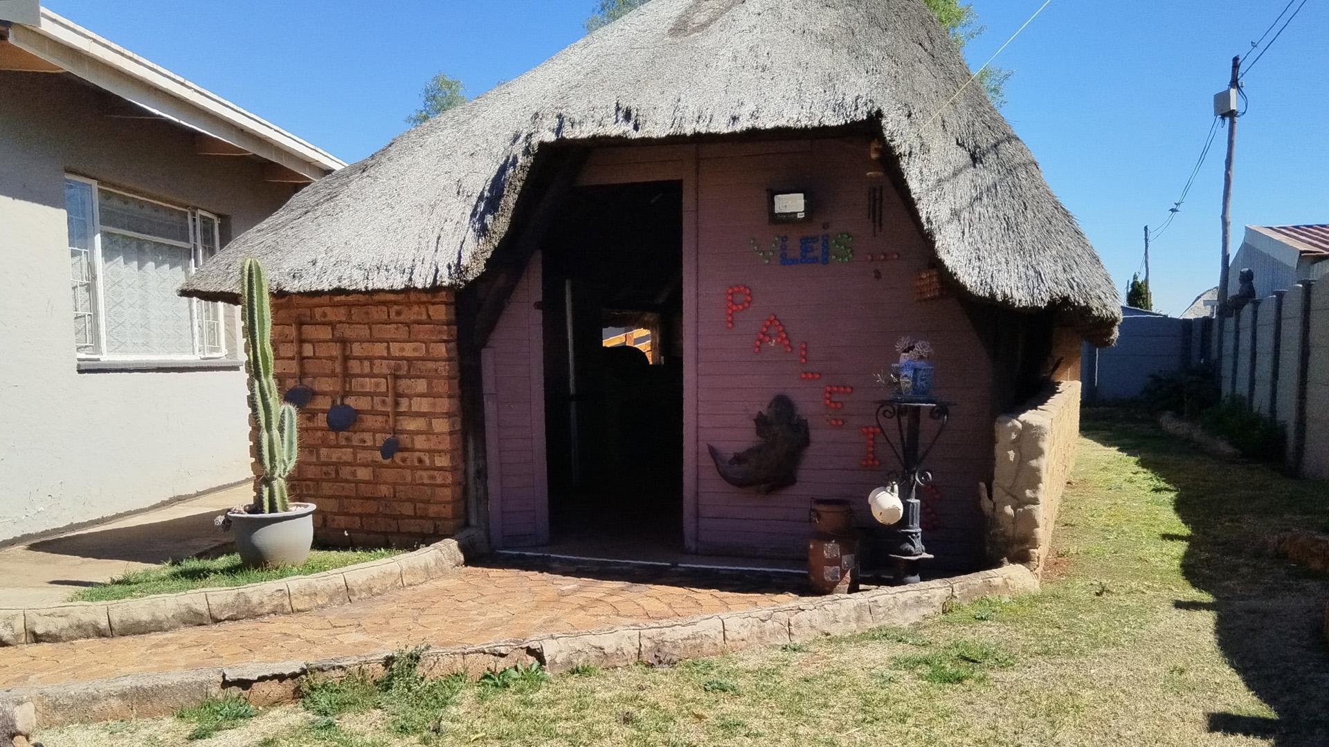 Backyard of property in Minnebron