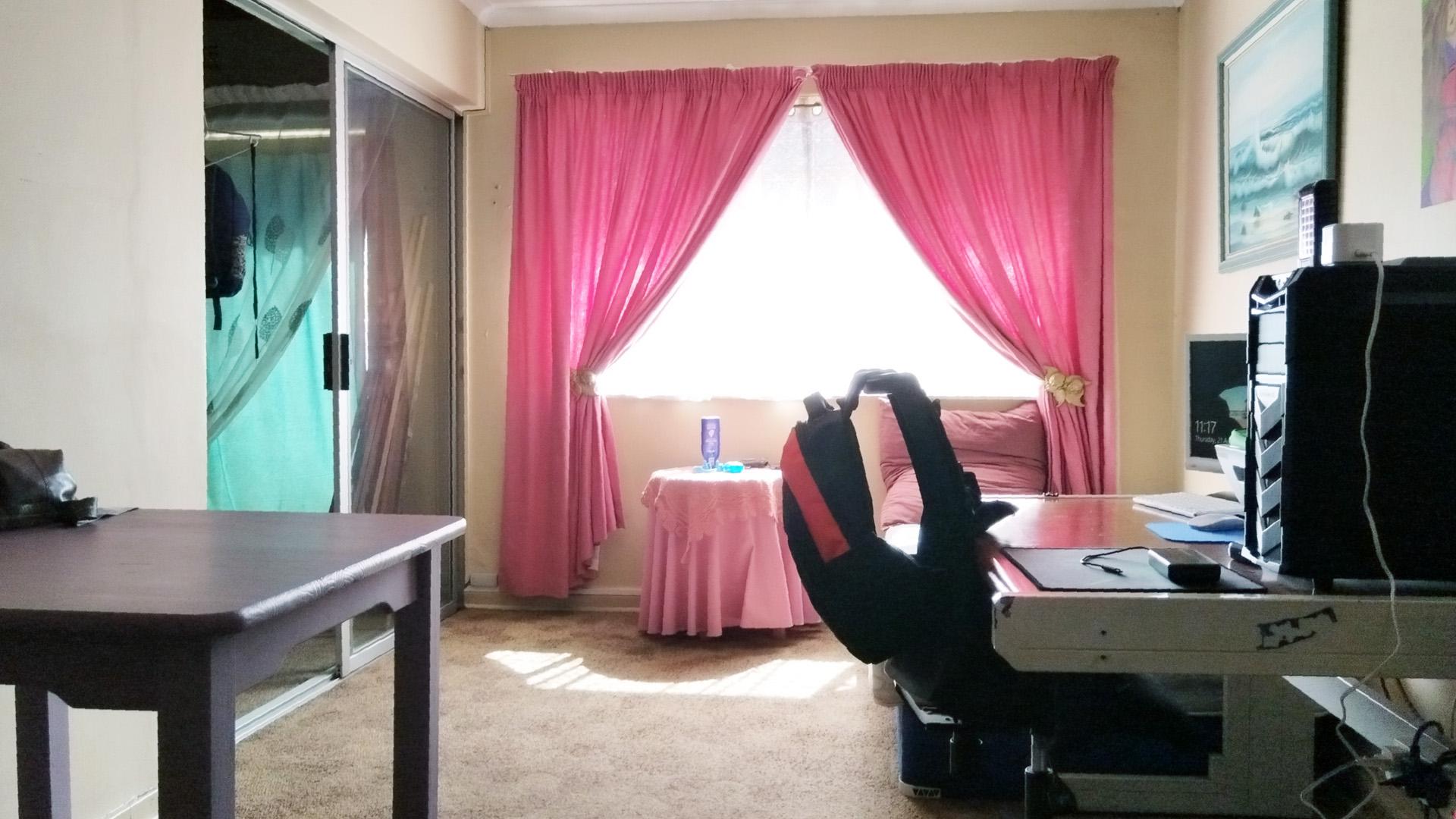 Bed Room 1 - 18 square meters of property in Minnebron