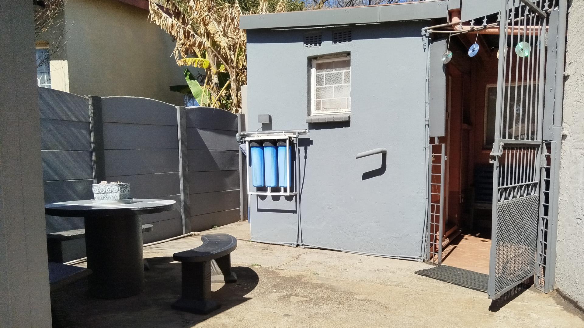 Backyard of property in Minnebron