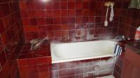 Bathroom 1 - 8 square meters of property in Minnebron