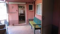 Patio of property in Minnebron
