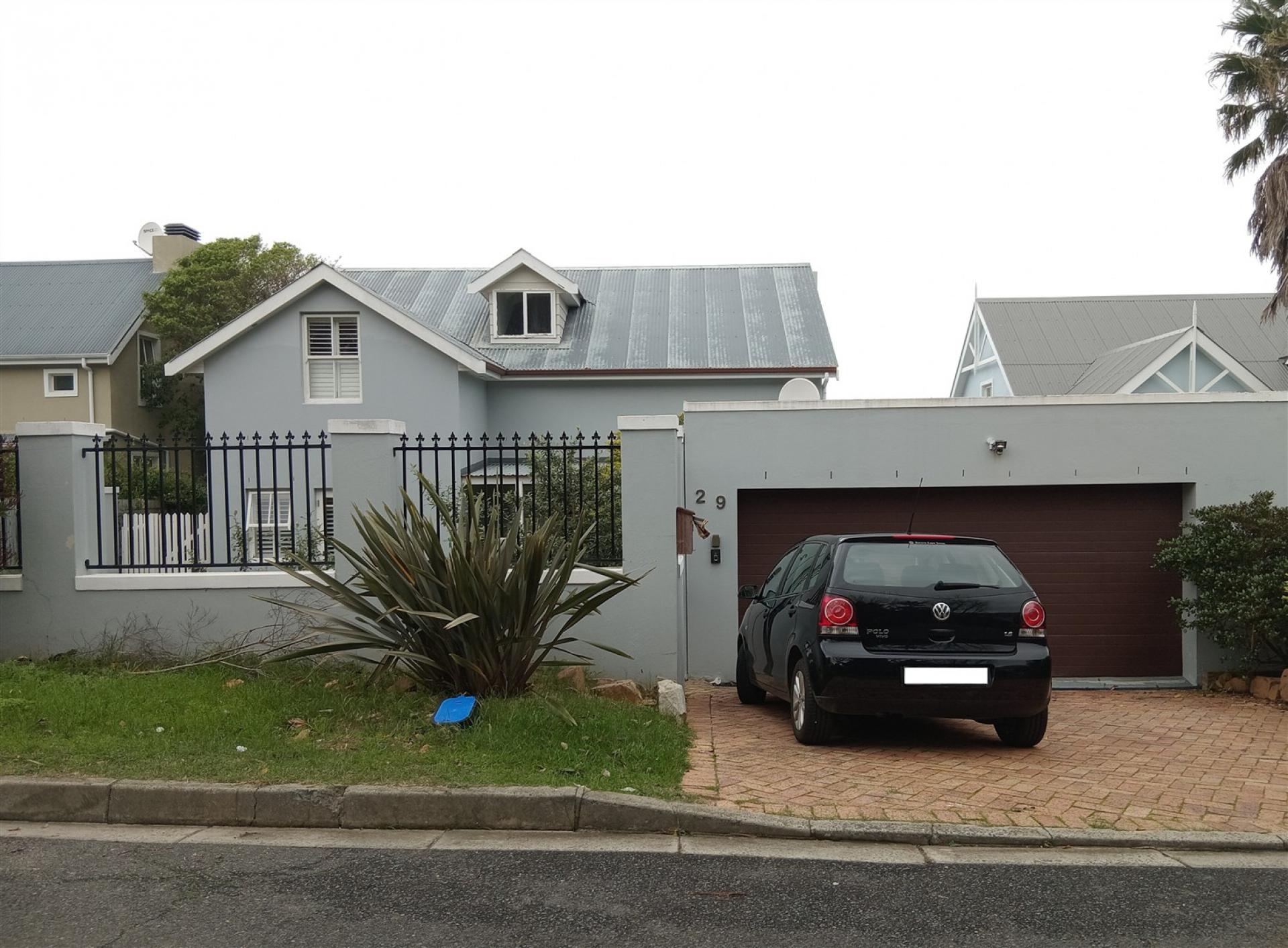 Front View of property in San Michel