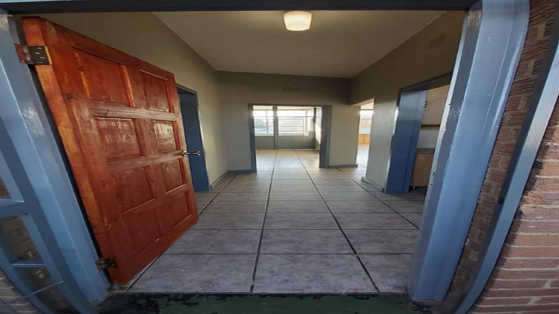 Front View of property in Symhurst