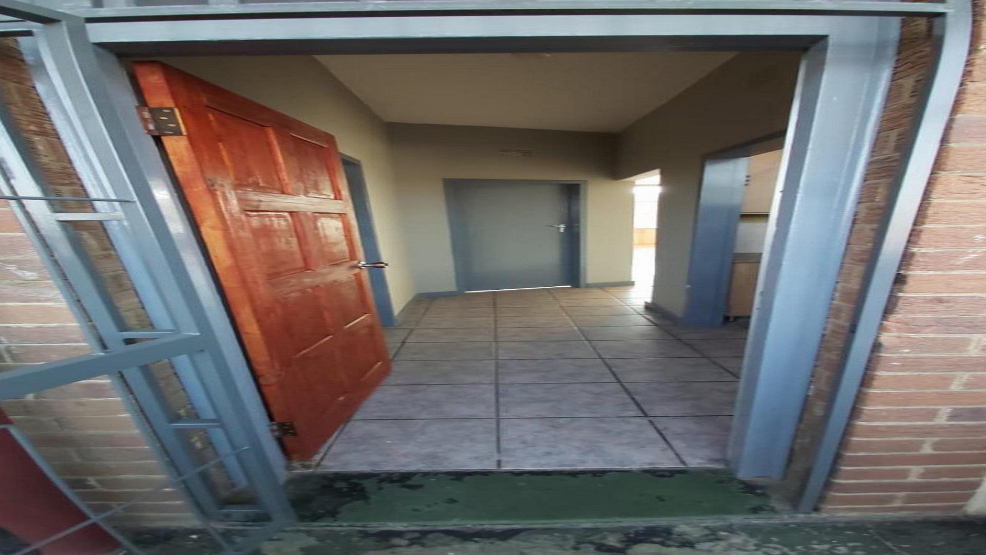 Front View of property in Symhurst