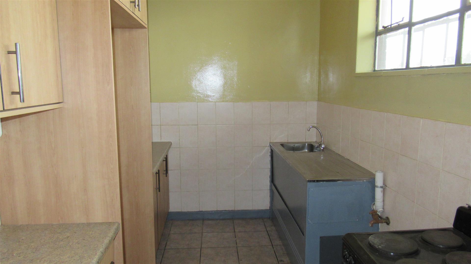 Kitchen - 9 square meters of property in Symhurst