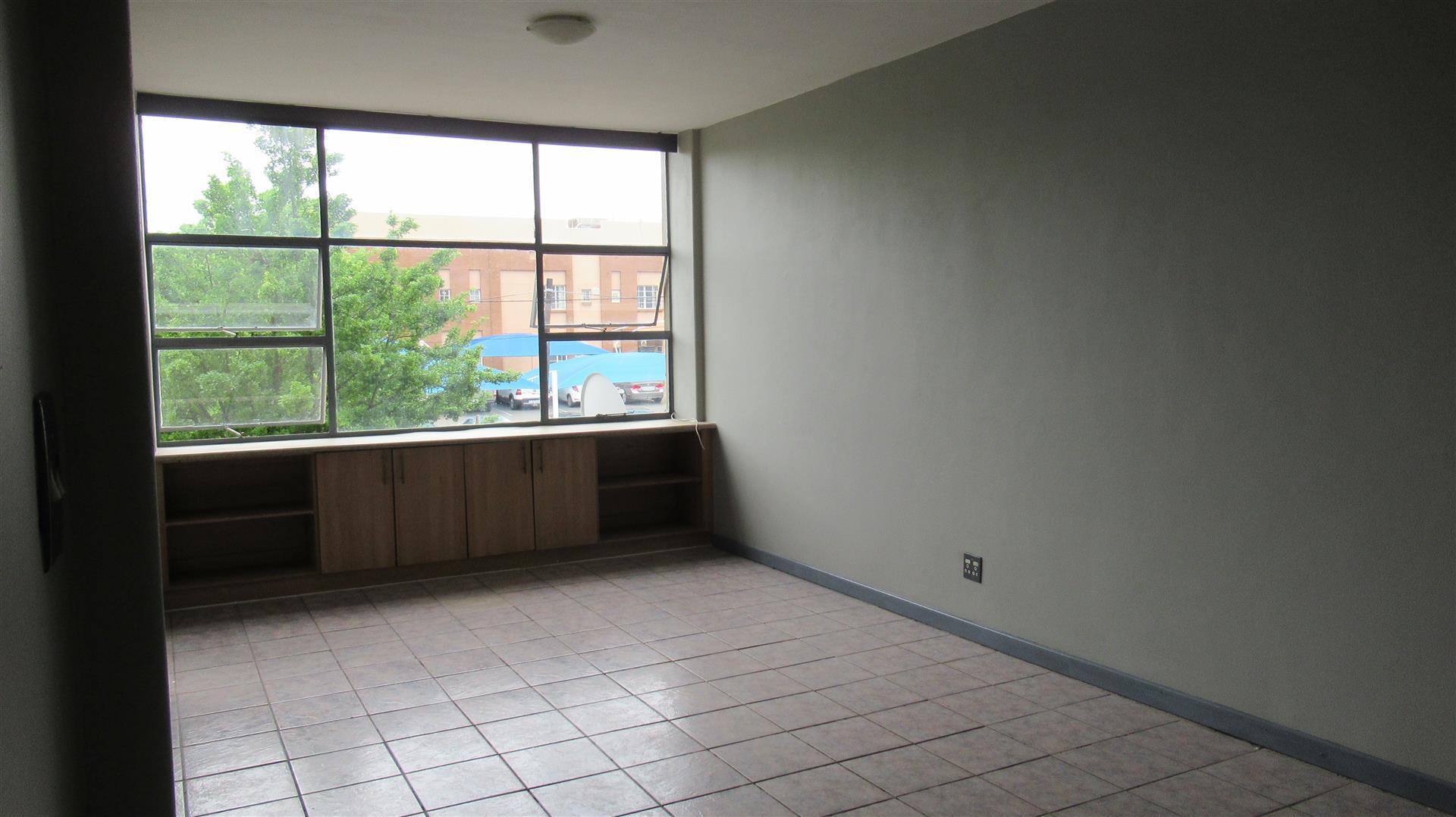 Lounges - 31 square meters of property in Symhurst