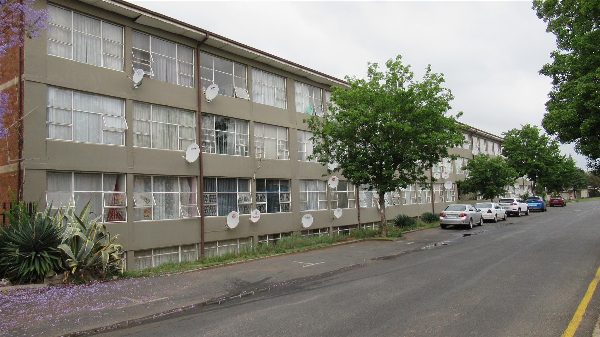 Front View of property in Symhurst