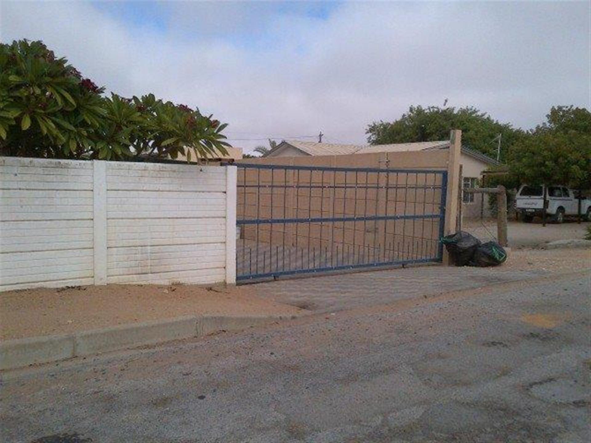 Front View of property in Vanrhynsdorp