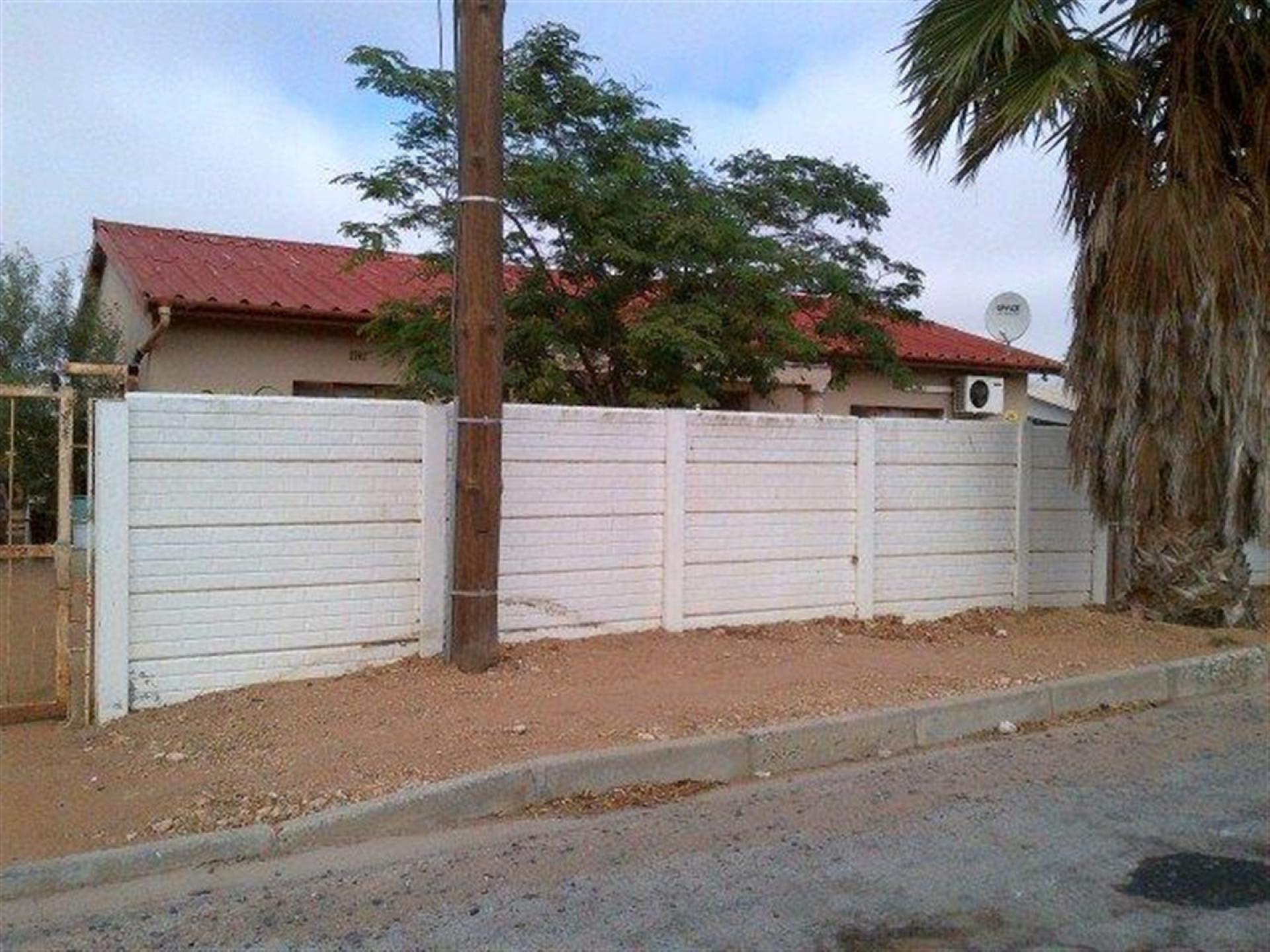 Front View of property in Vanrhynsdorp