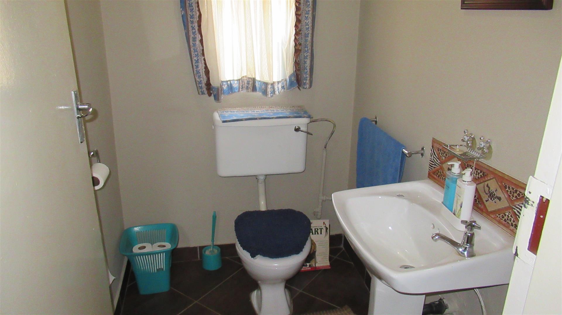 Guest Toilet - 6 square meters of property in Heidelberg - GP