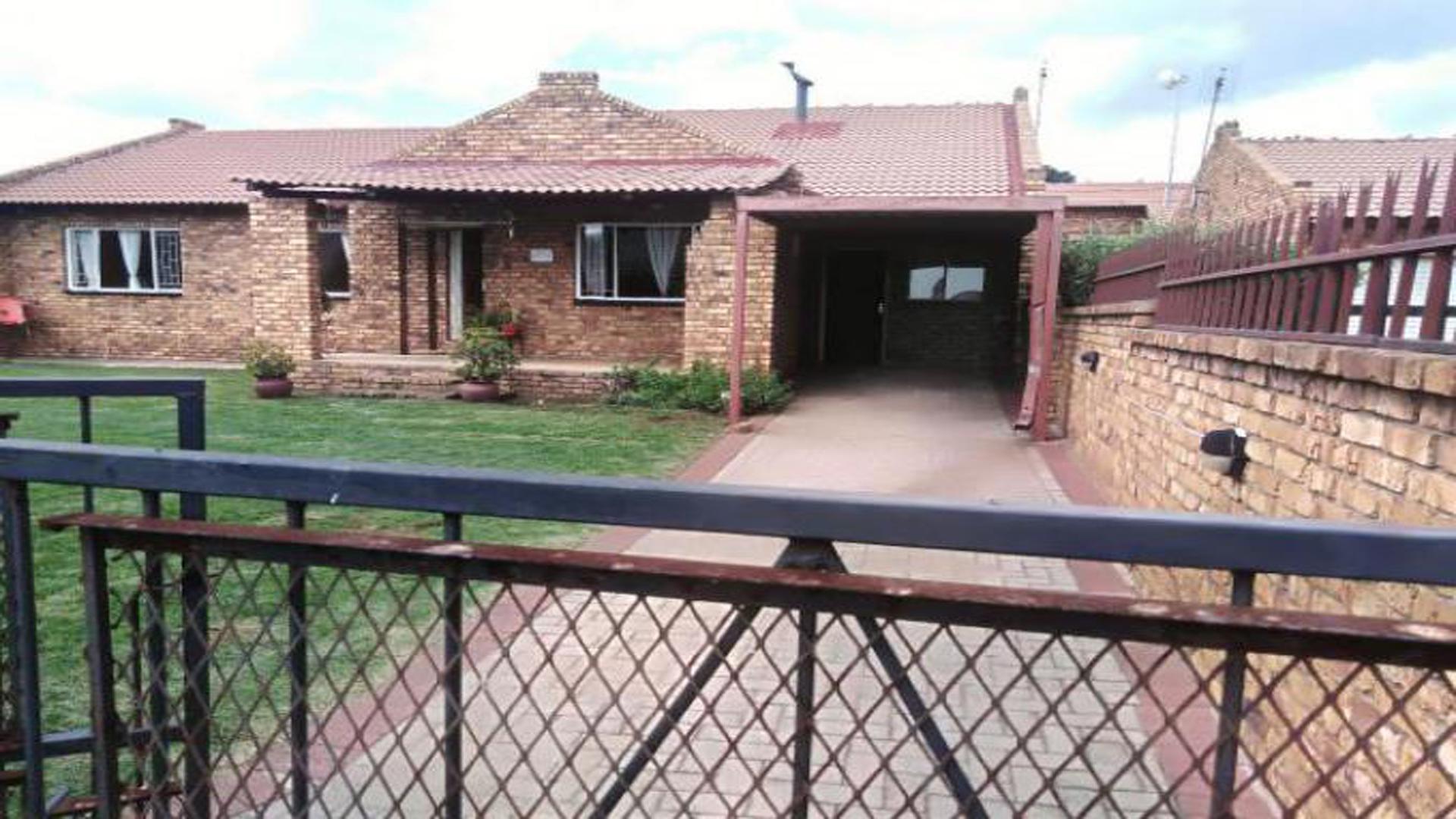 Standard Bank EasySell 3 Bedroom House for Sale in Reyno Rid