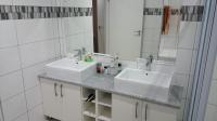 Main Bathroom - 10 square meters of property in Vanderbijlpark
