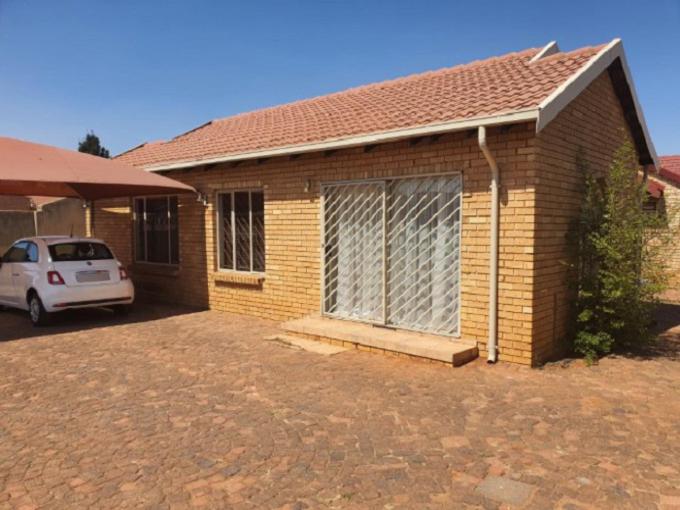 FNB SIE Sale In Execution 3 Bedroom Sectional Title for Sale in Crystal Park - MR418393