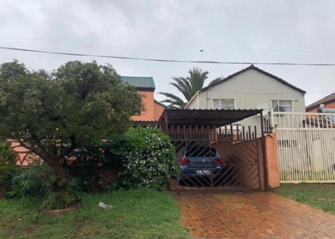 FNB SIE Sale In Execution 2 Bedroom House for Sale in Lenasia - MR418396