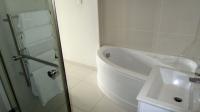 Main Bathroom - 9 square meters of property in Doonside