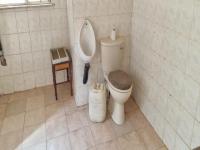 Bathroom 1 of property in Dewetsdorp