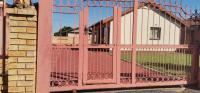 Front View of property in Tlhabane West