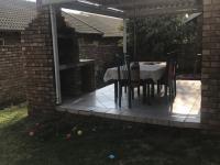 2 Bedroom 1 Bathroom Simplex for Sale for sale in Rooihuiskraal North