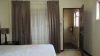 Bed Room 2 - 95 square meters of property in Lakefield