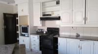 Kitchen - 33 square meters of property in Lakefield