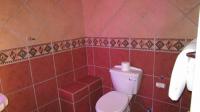 Bathroom 2 - 30 square meters of property in Lakefield