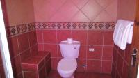 Bathroom 2 - 30 square meters of property in Lakefield