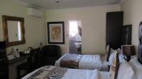 Bed Room 4 - 43 square meters of property in Lakefield