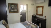 Bed Room 5+ - 227 square meters of property in Lakefield