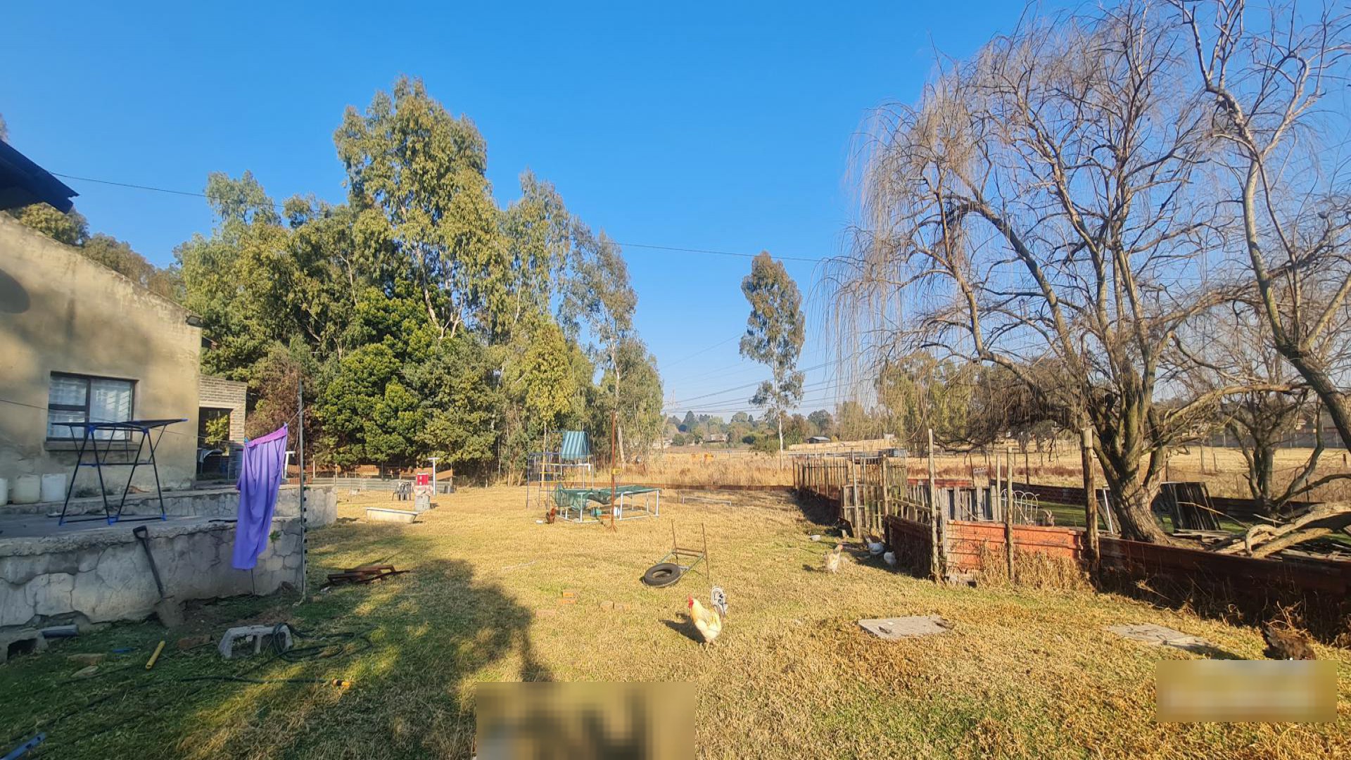 Spaces of property in Benoni