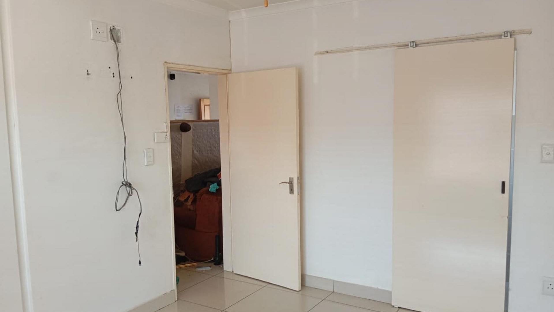 Main Bedroom - 20 square meters of property in Parkrand