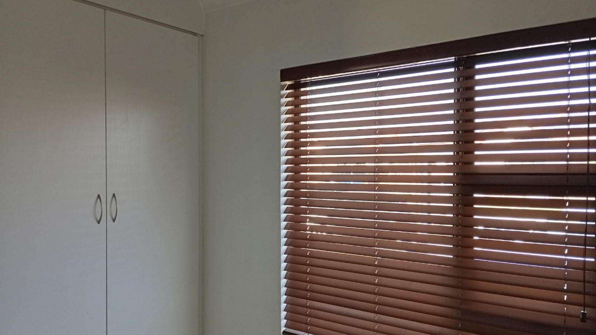 Bed Room 1 - 11 square meters of property in Parkrand