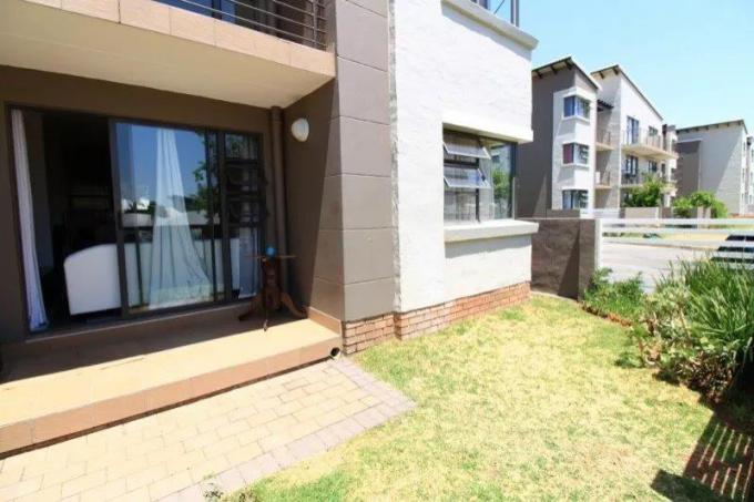 2 Bedroom Apartment for Sale and to Rent For Sale in Dainfern - MR419857