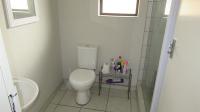 Main Bathroom - 5 square meters of property in Sunair Park