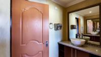 Guest Toilet - 35 square meters of property in Walkerville