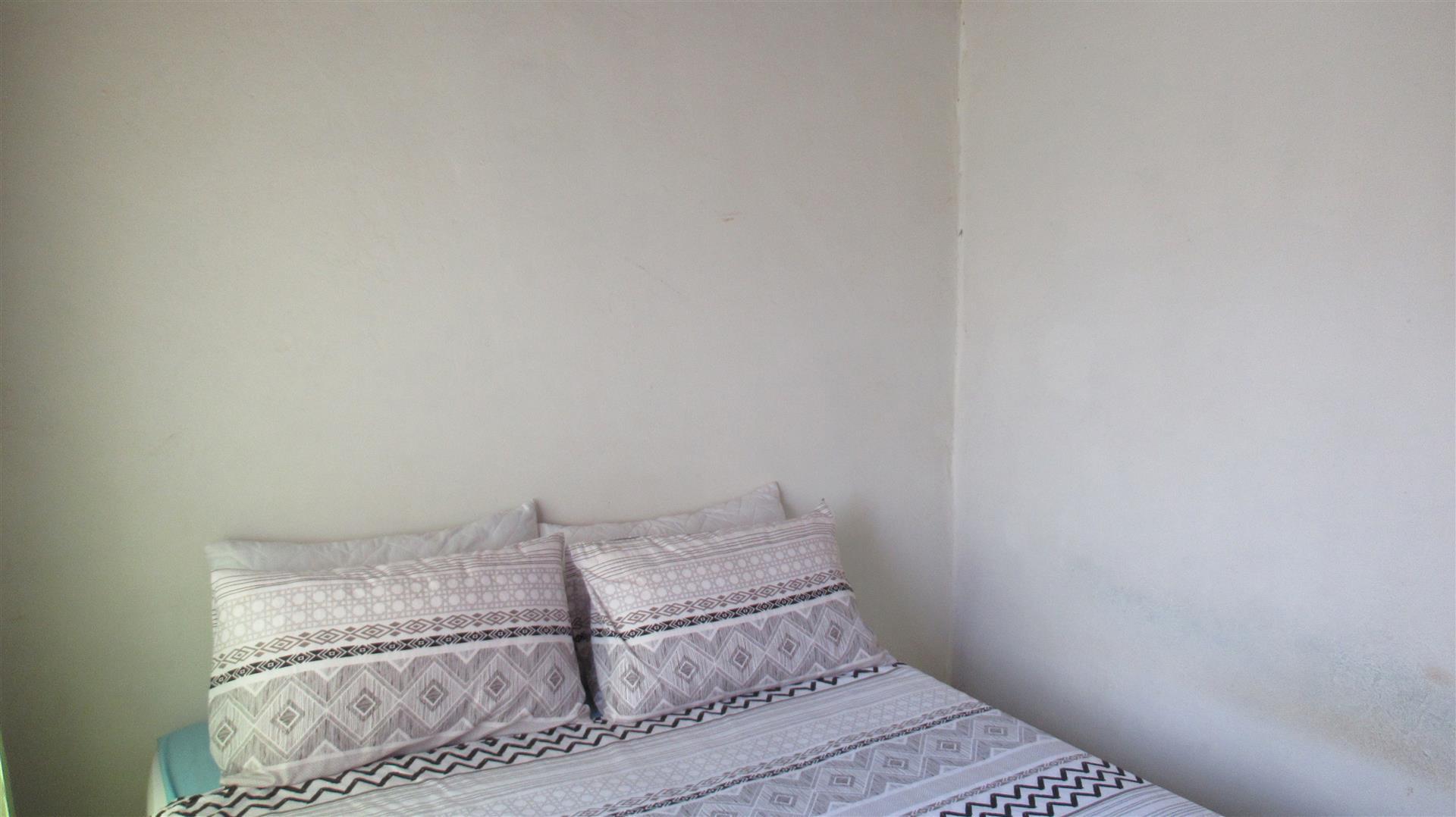 Bed Room 1 - 6 square meters of property in Stretford