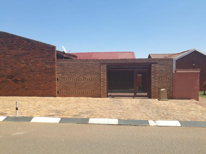 3 Bedroom House for Sale For Sale in Eldorado Park AH - MR420499