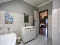 Bathroom 1 - 3 square meters of property in Inchanga