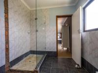 Bathroom 2 - 11 square meters of property in Inchanga