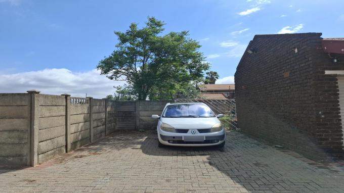 Standard Bank SIE Sale In Execution Sectional Title for Sale in Sonland Park - MR421420