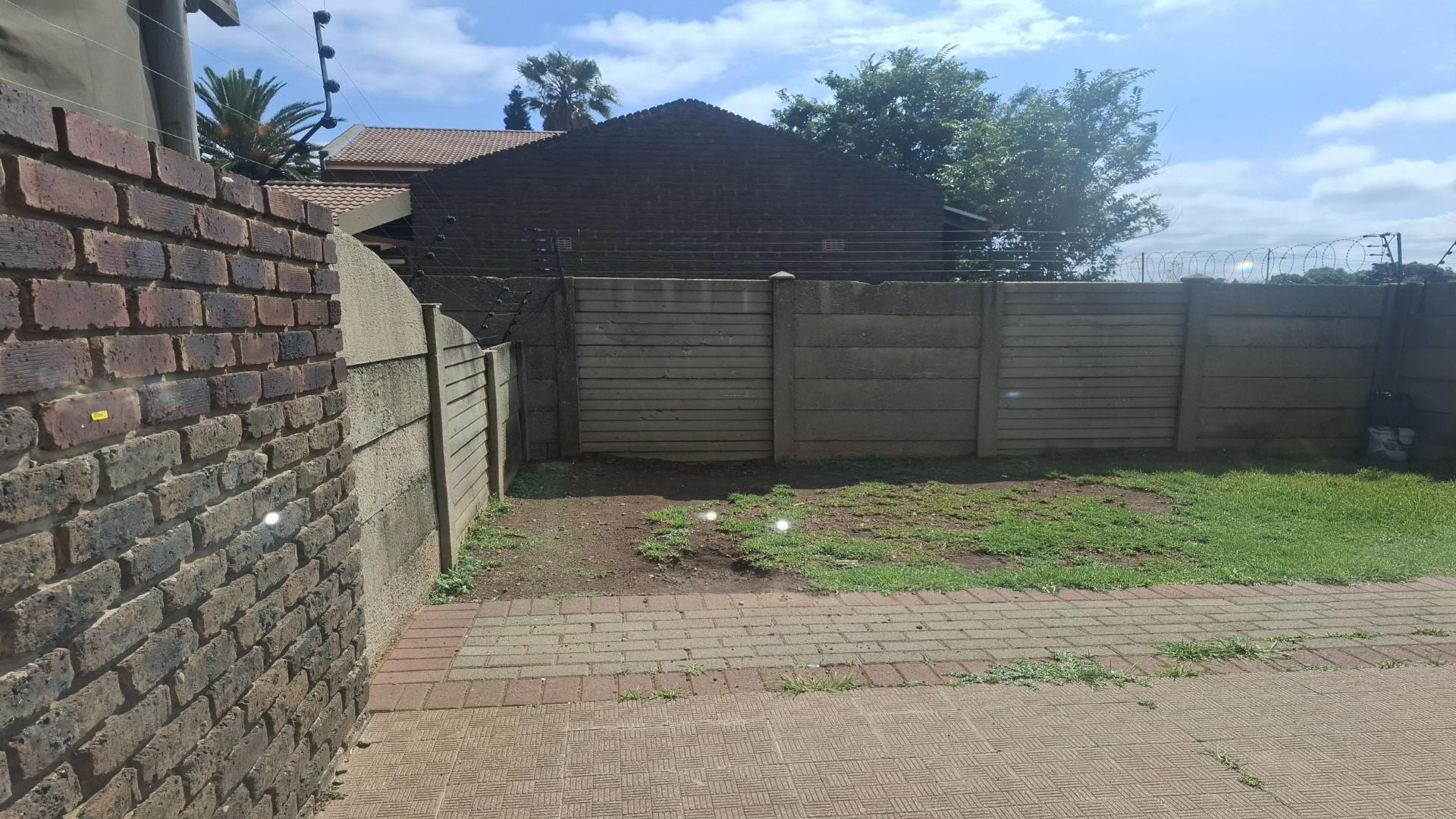 Backyard of property in Sonland Park