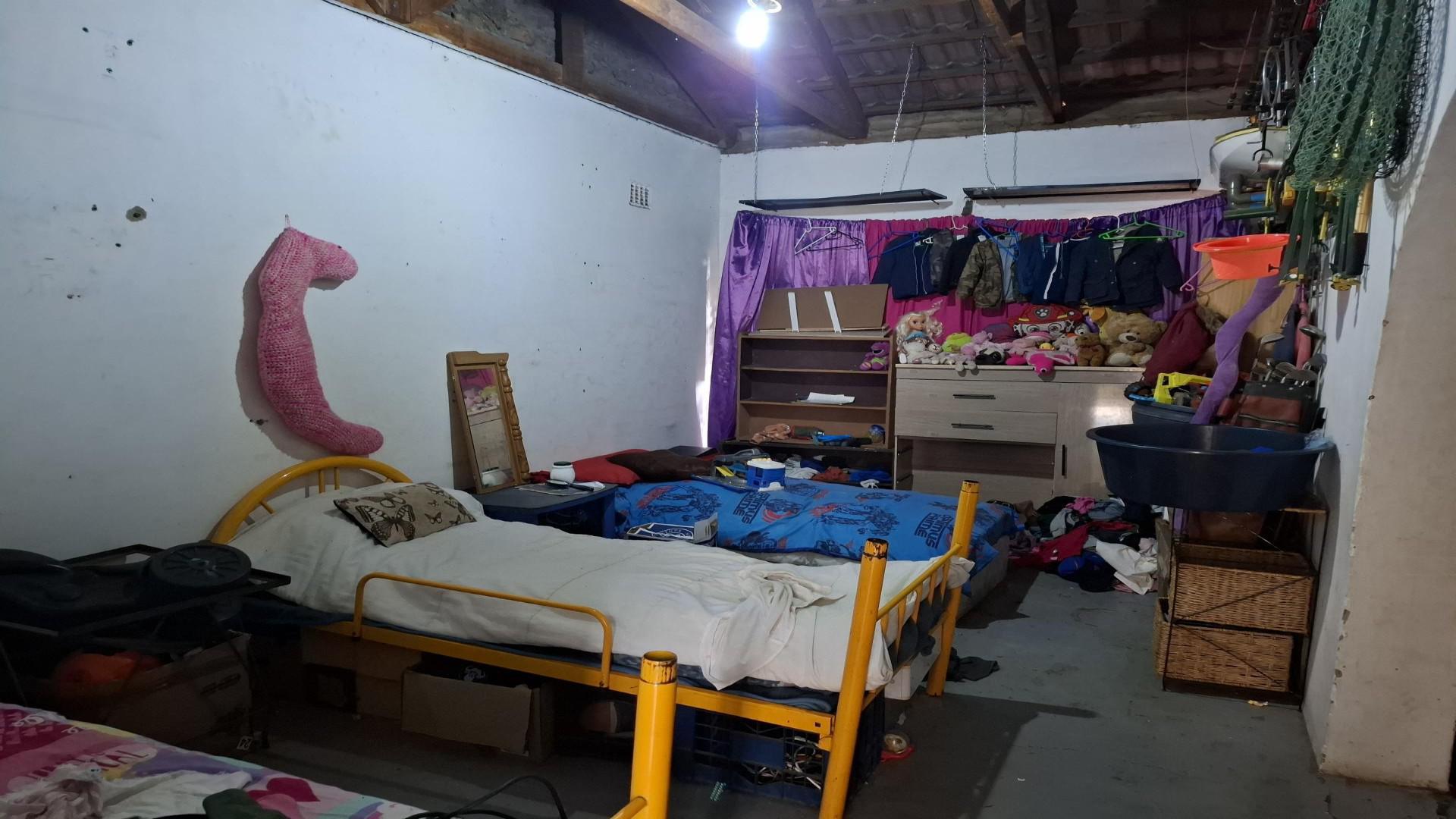 Spaces of property in Sonland Park