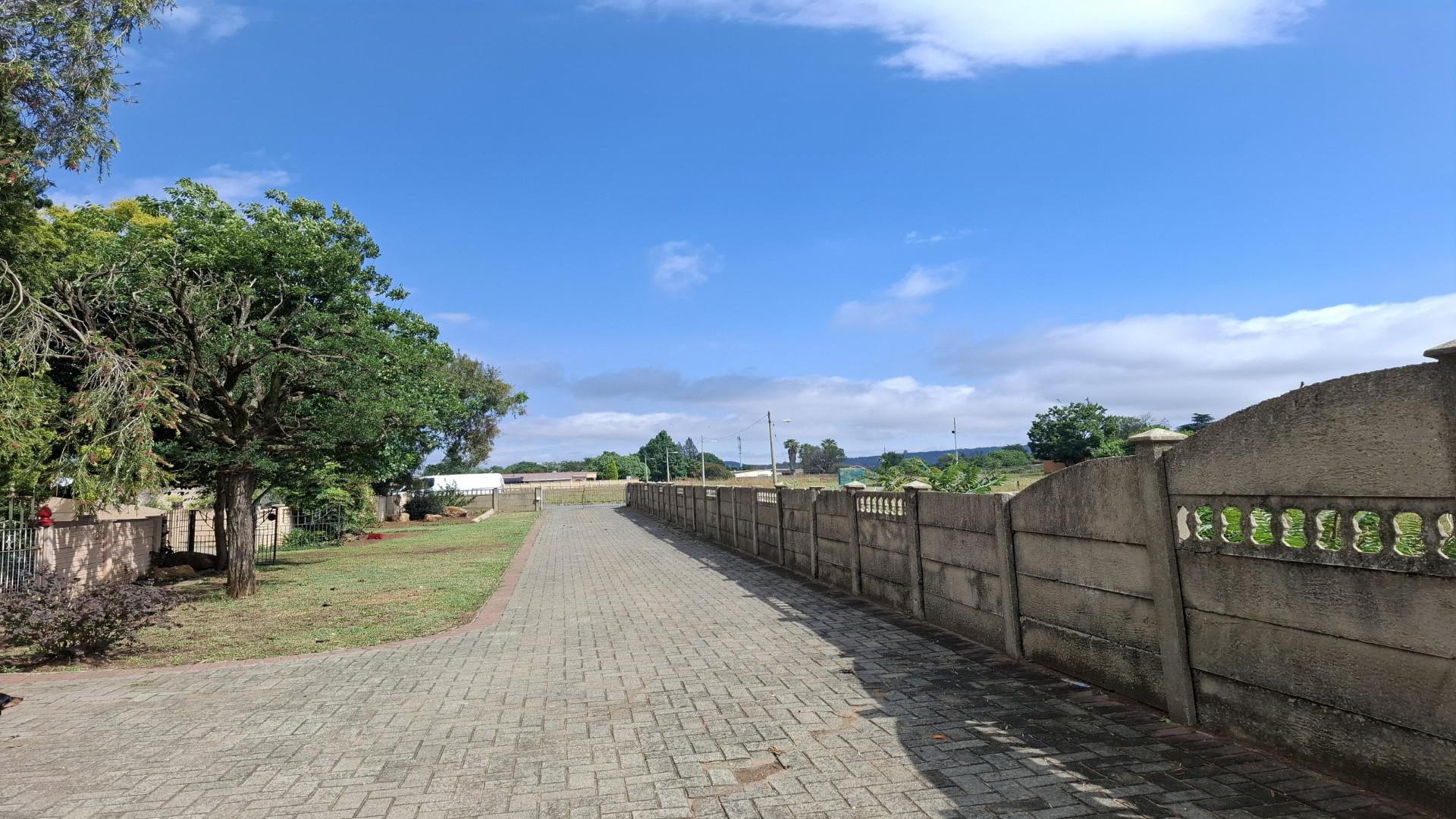 Front View of property in Sonland Park