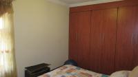 Bed Room 1 - 15 square meters of property in Vosloorus
