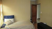 Bed Room 2 - 14 square meters of property in Vosloorus